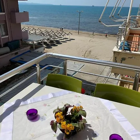 Beachfront Nita Apartment *
